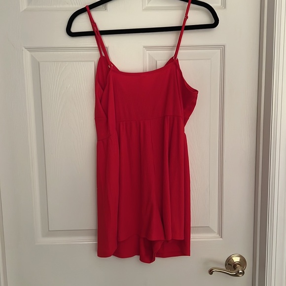 Red romper with tie front - Picture 4 of 4